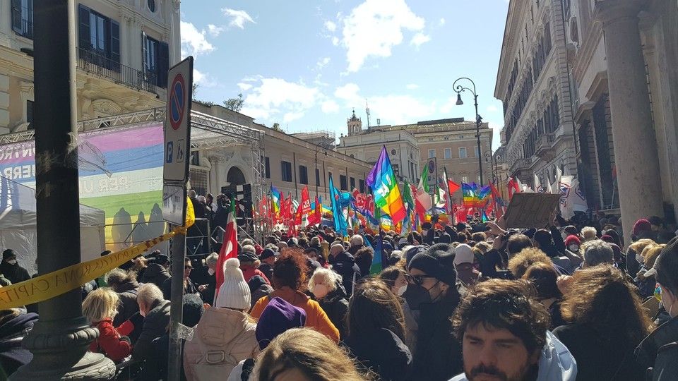 Roma, manifestazione per la pace a piazza Santissimi Apostoli&nbsp;