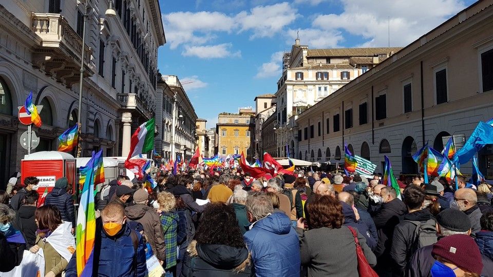 Roma, manifestazione per la pace a piazza Santissimi Apostoli&nbsp;