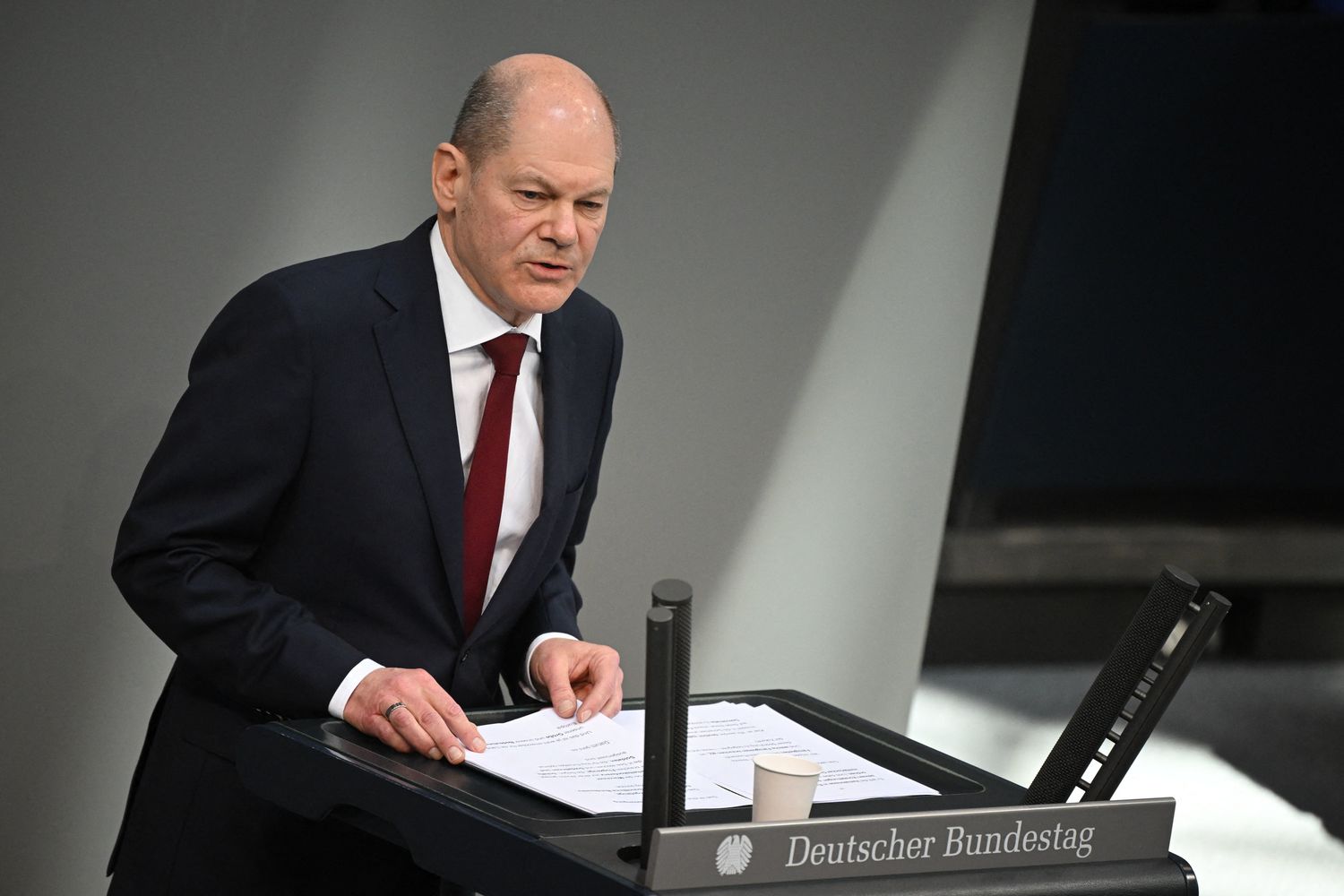 Il cancelliere tedesco Olaf Scholz al Bundestag