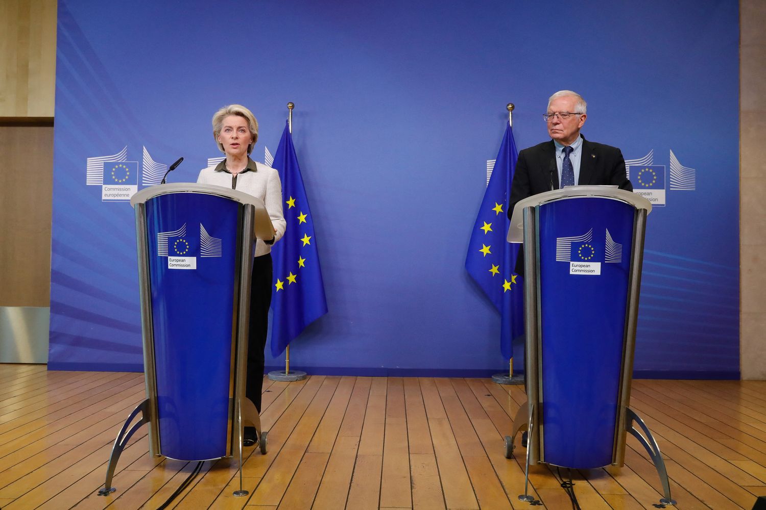 Ursula von der Leyen e Josep Borrell