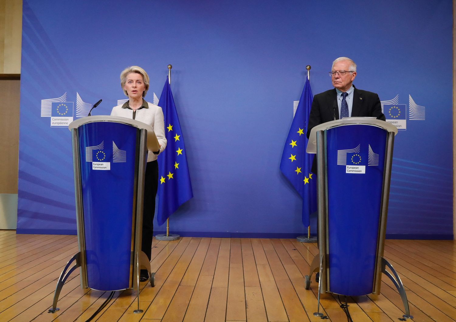 Ursula von der Leyen e Josep Borrell