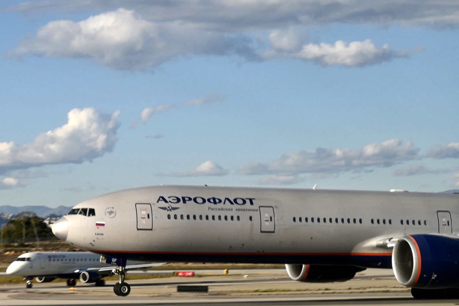 Un aereo della compagnia russa Aeroflt nell'aeroporto di Los Angeles&nbsp;