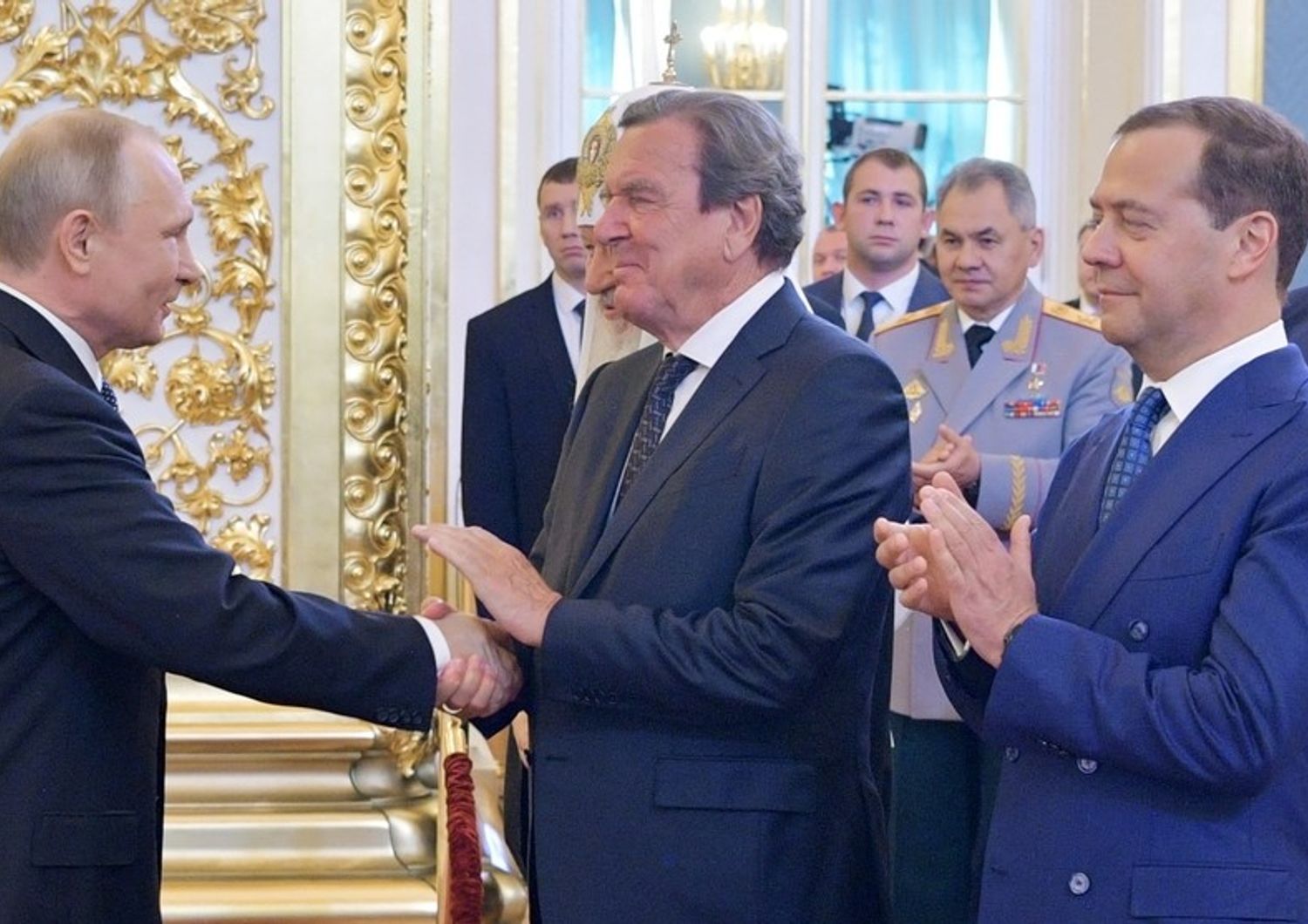 Vladimir Putin con Gerhard Schroeder
