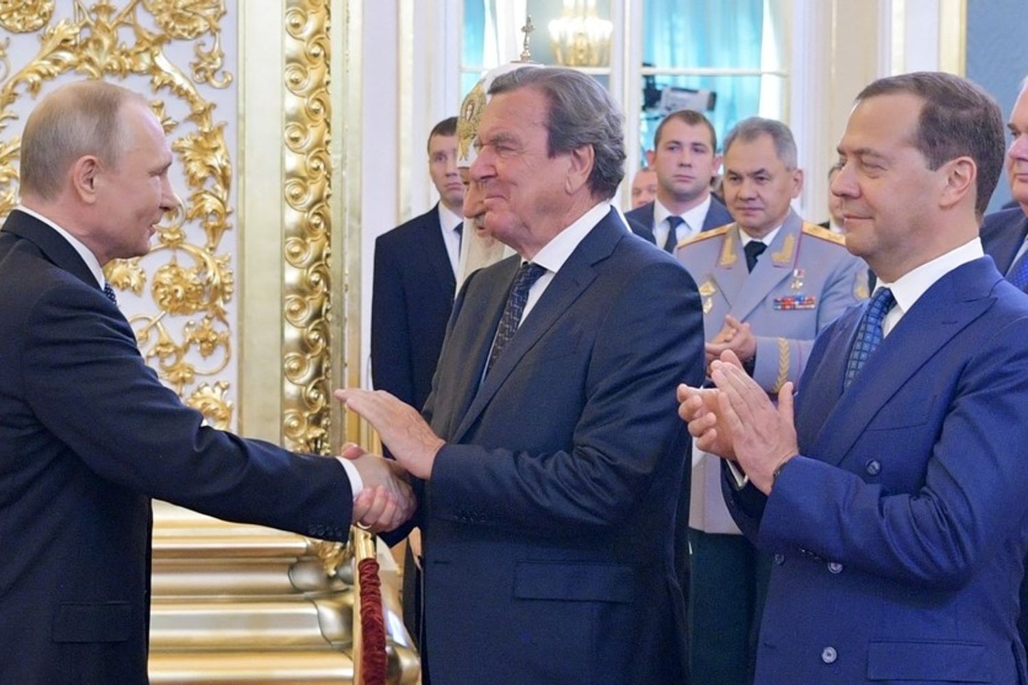 Vladimir Putin con Gerhard Schroeder