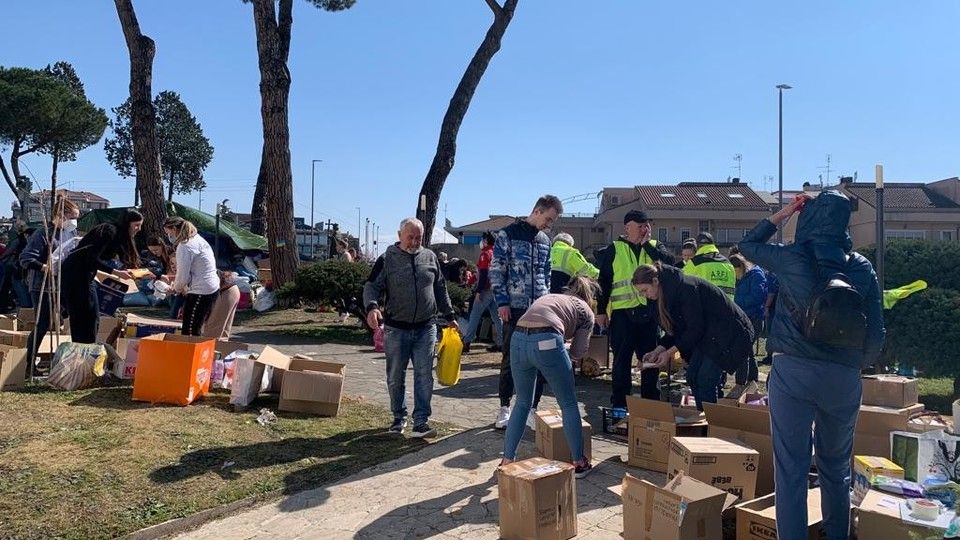 Basilica di Santa Sofia a Roma: consegna dei pacchi per l'Ucraina