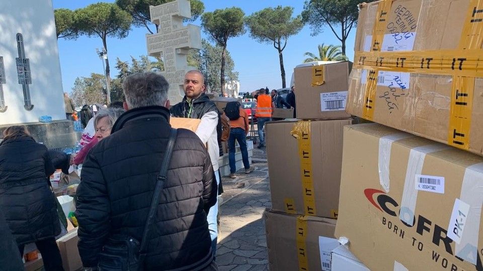 Basilica di Santa Sofia a Roma: consegna dei pacchi per l'Ucraina