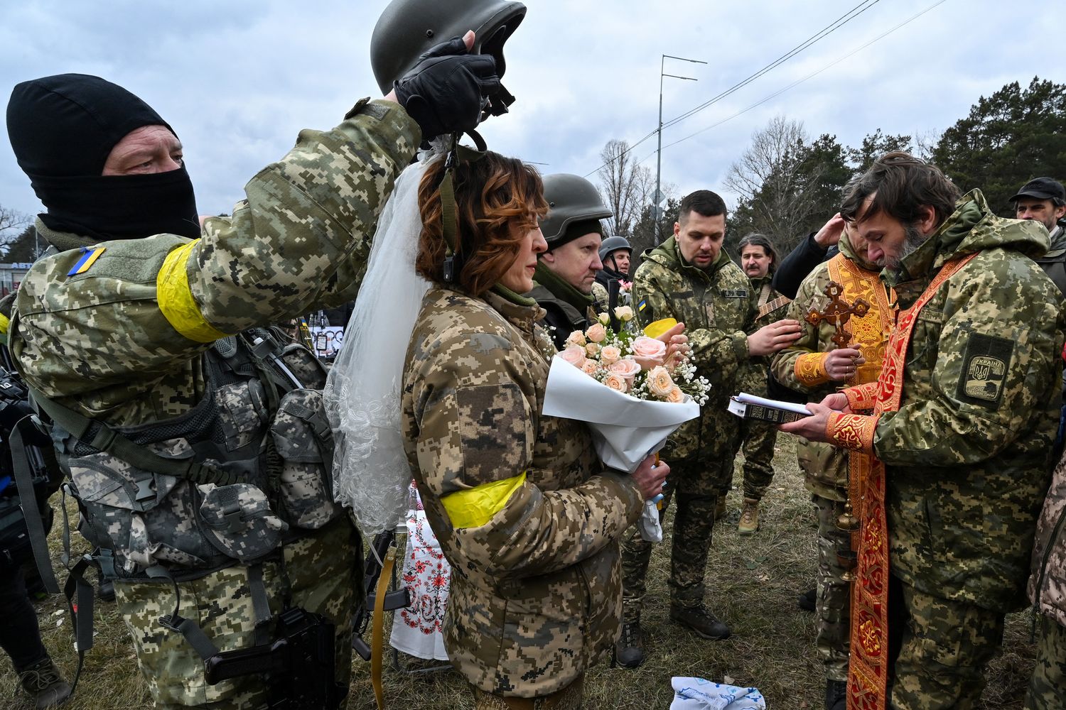Il matrimonio di Valery e Lesya in mimetica a Kiev&nbsp;