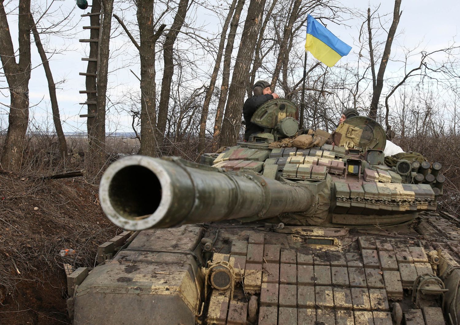 Carro armato ucraino nel villaggio di Zolote&nbsp;