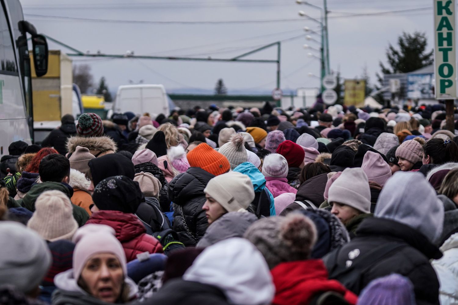 Profughi ucraini al confine con la Polonia