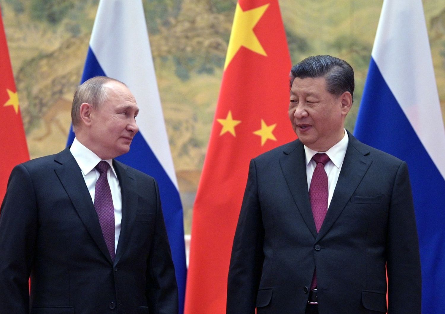 Il presidente della Russia Vladimir Putin, e il presidente cinese Xi Jinping &nbsp;