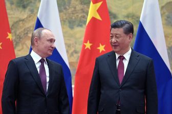 Il presidente della Russia Vladimir Putin, e il presidente cinese Xi Jinping &nbsp;