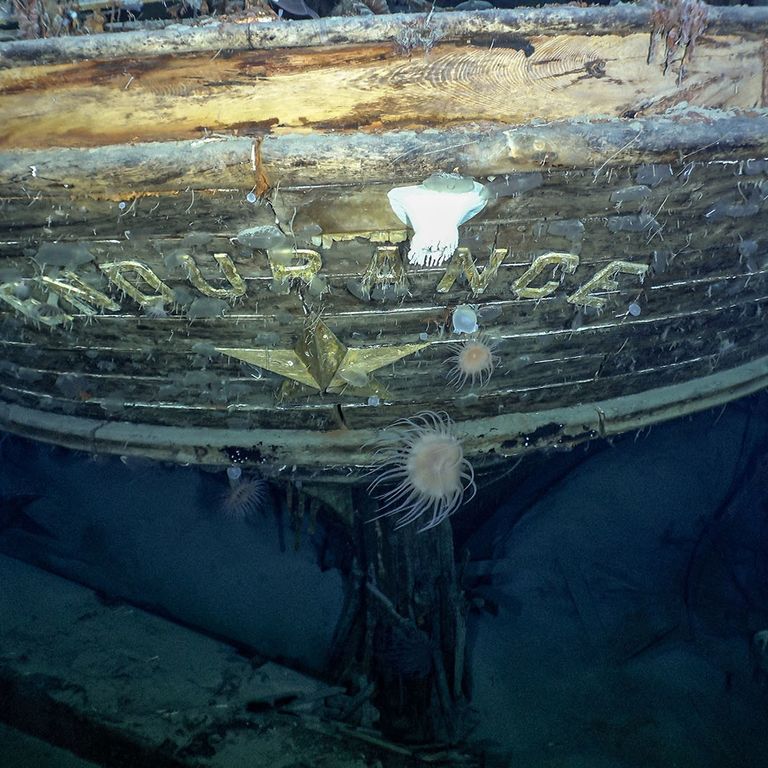 Il nome della nave Endurance visibile sulla poppa del relitto a tremila metri di profondit&agrave;