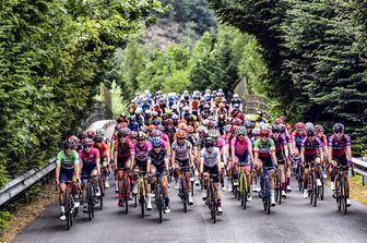 Una tappa del Giro Donne 2021