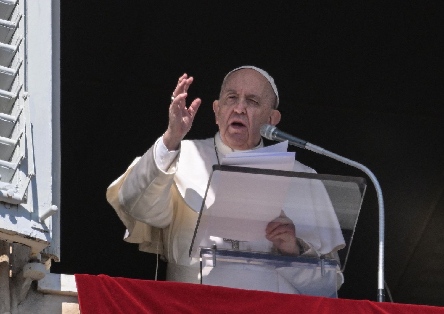 Papa Francesco durante l'Angelus