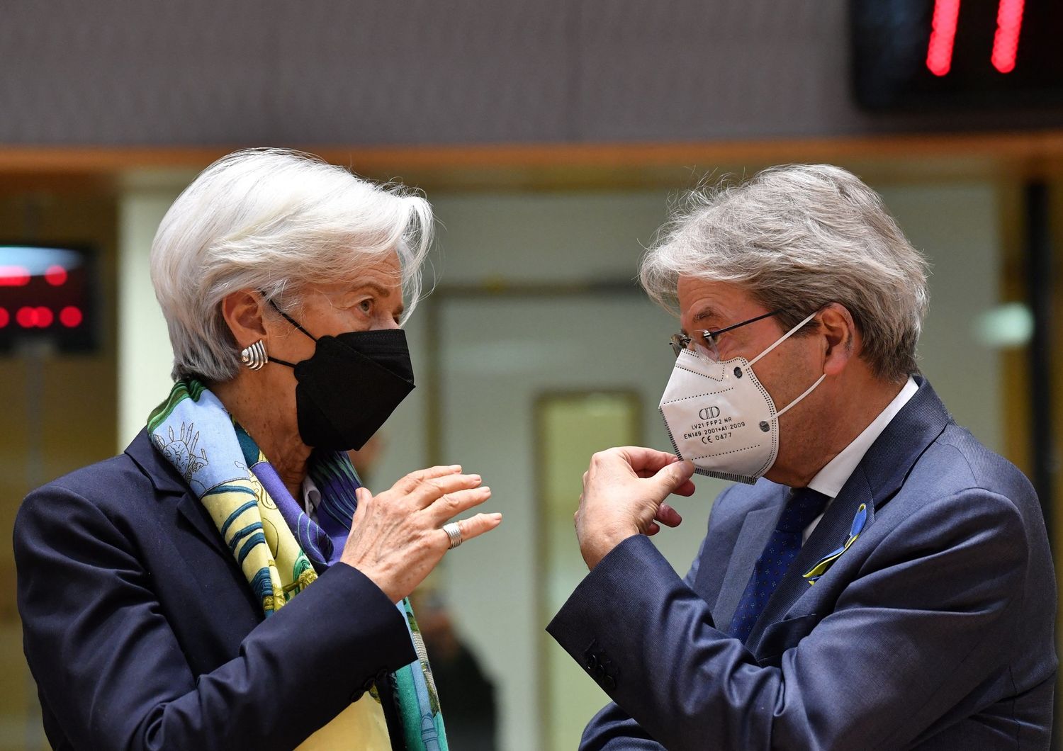 La presidente della Bce Christine Lagarde President e il Commissario europeo per l'Economia, Paolo Gentiloni&nbsp;