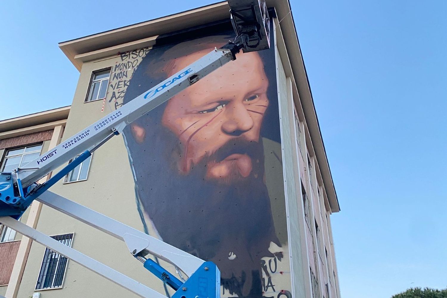Il murale a Napoli dedicato a F&euml;dor Dostoevskij