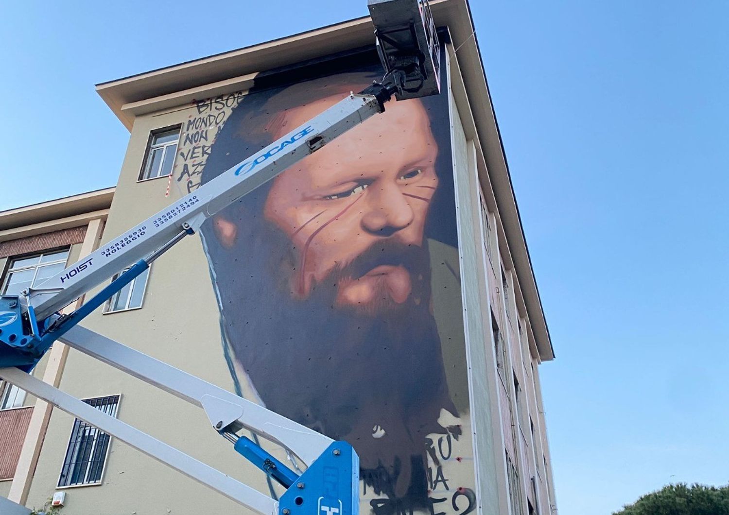 Il murale a Napoli dedicato a F&euml;dor Dostoevskij