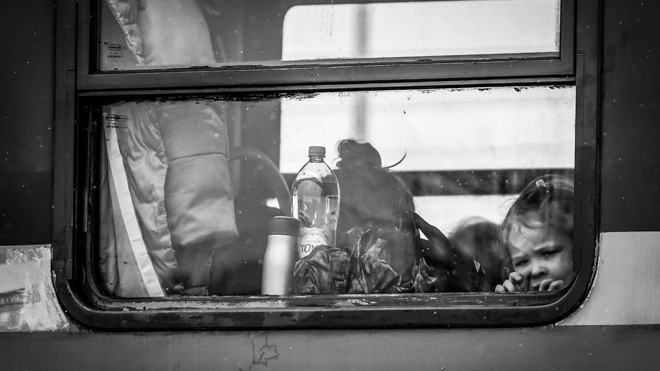 Il dramma del popolo ucraino attraverso gli sguardi dei rifugiati in fuga dalla guerra
