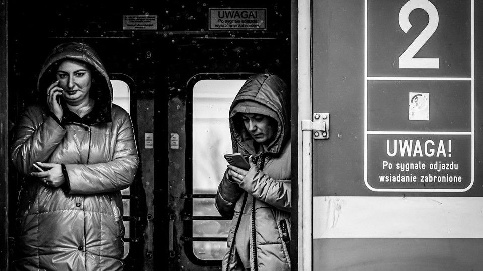 Il dramma del popolo ucraino attraverso gli sguardi dei rifugiati in fuga dalla guerra