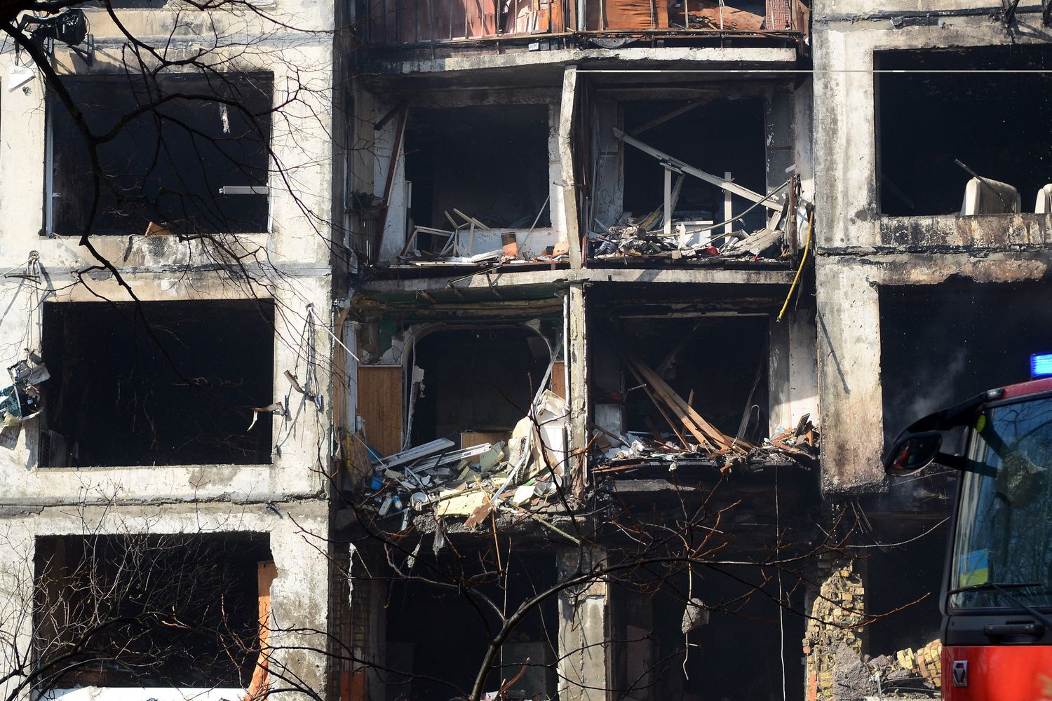 Un palazzo di Kiev distrutto dai bombardamenti