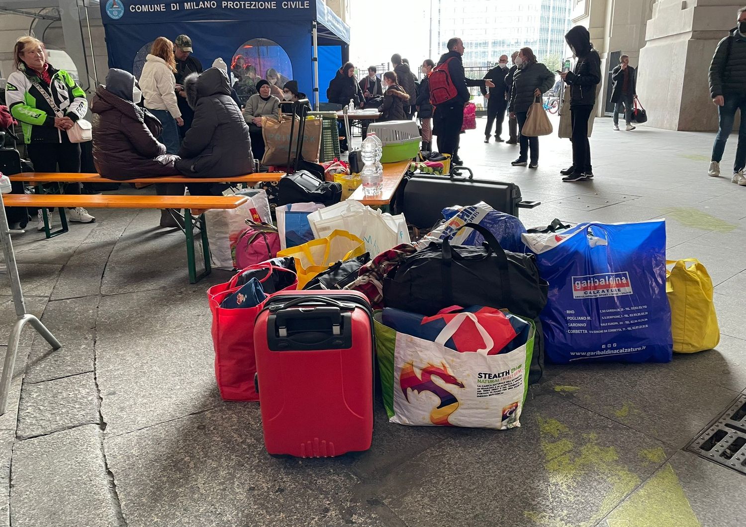 Arrivo profughi hub Milano, stazione Centrale