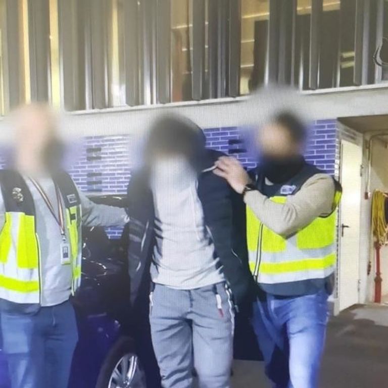 La consegna di Nomanhulaq Nomanhulaq, cugino di Saman