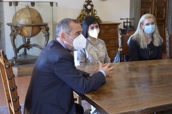 Il rettore Paolo Mancarella con le professoresse Yelena Gregorian e Sibilla Buletsa