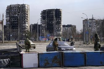 Bombardamenti a Mariupol