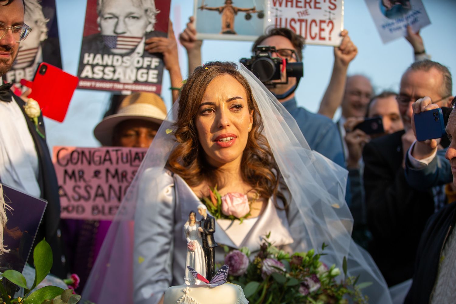Stella Morris ha sposato Julian Assange