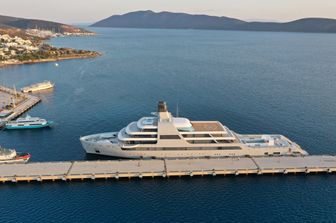Lo yacht My Solaris intestato a Roman Abramovich attraccato a Mugla Province in Turchia &nbsp;