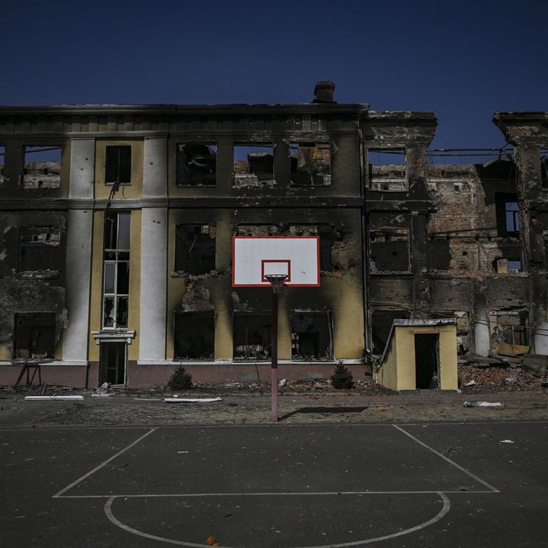 Un palazzo bombardato a Kharkiv