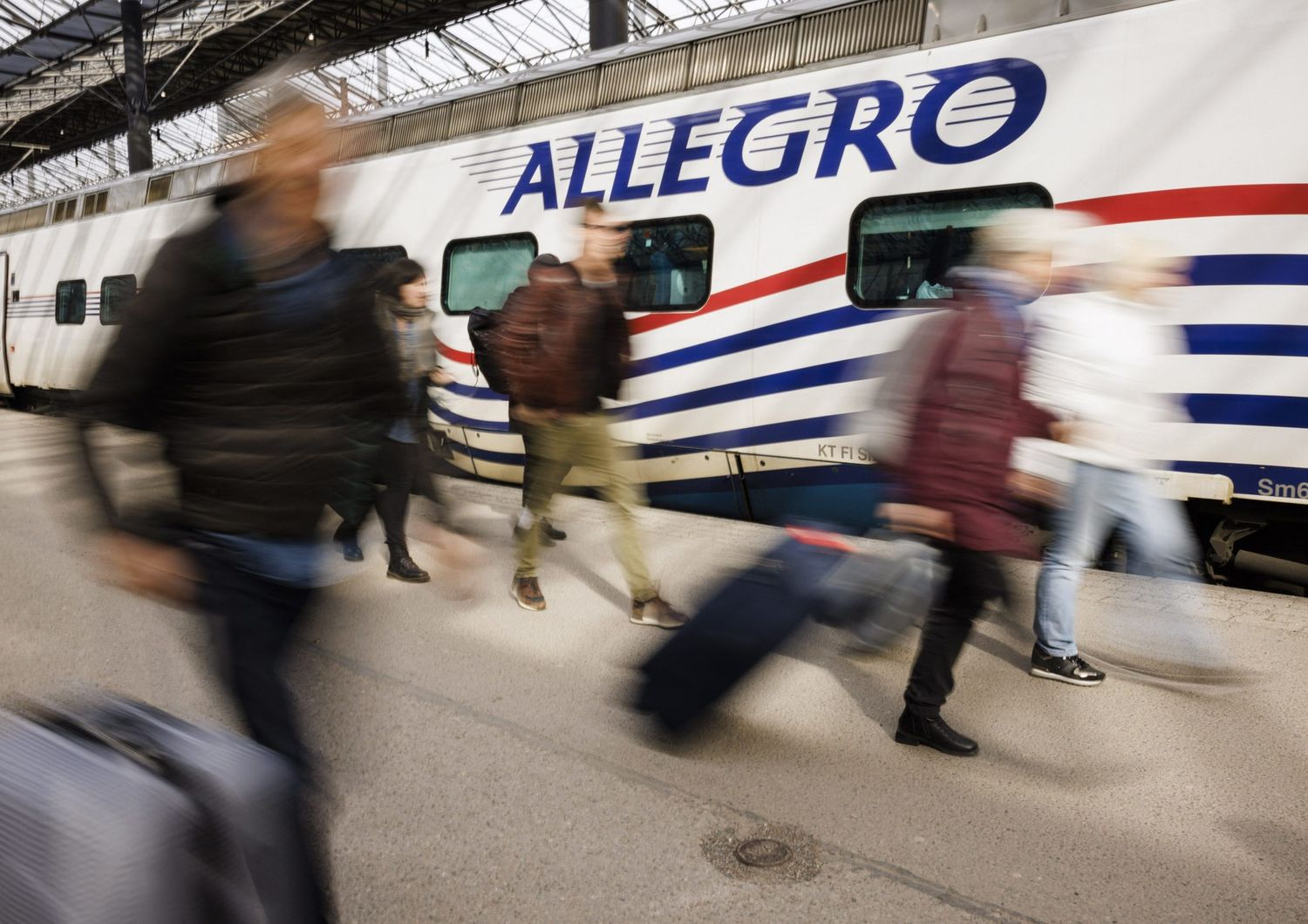 Stop romantico treno Allegro Russia isolata