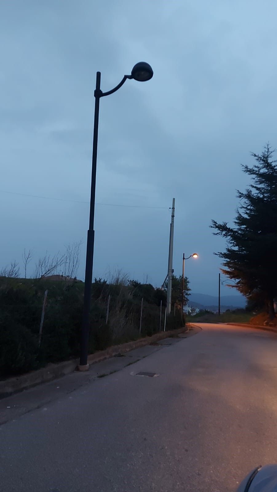 Una delle strade di Ilbono interessate dai 'risparmi' sull'illuminazione pubblica