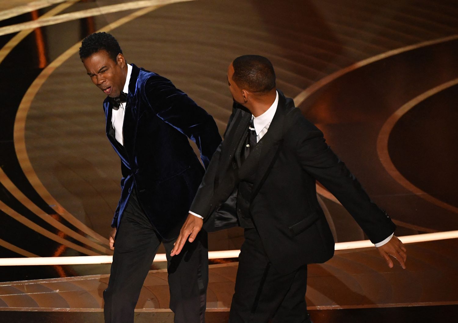 Pugno di Will Smith a Chris Rock durante gli Oscar