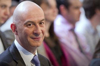 giornalista economico Fran&ccedil;ois Lenglet