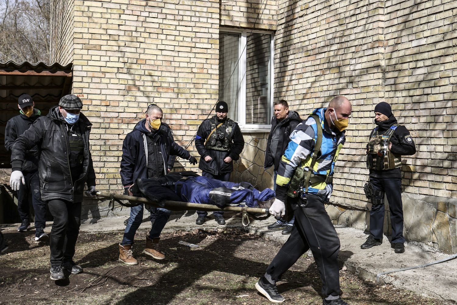 Corpi recuperati a Bucha