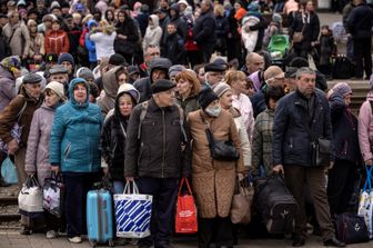 Abitanti in fuga a Kramatorsk&nbsp;