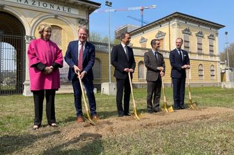 sx: vice presidente Moratti, Console Usa a Milano Needham, sindaco Sala, presidente Fontana, Incaricato d'Affari dell'Ambasciata a Roma Smitham