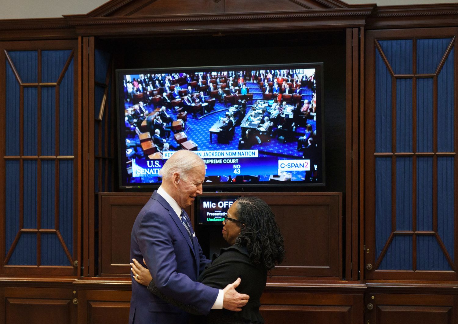 Joe Biden con Ketanji Brown Jackson&nbsp;