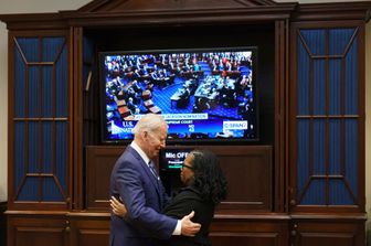 Joe Biden con Ketanji Brown Jackson&nbsp;