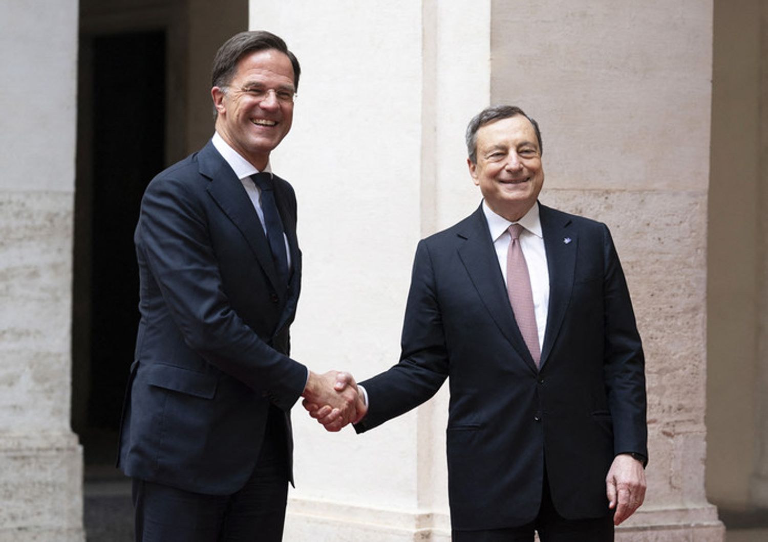 Mark Rutte e Mario Draghi