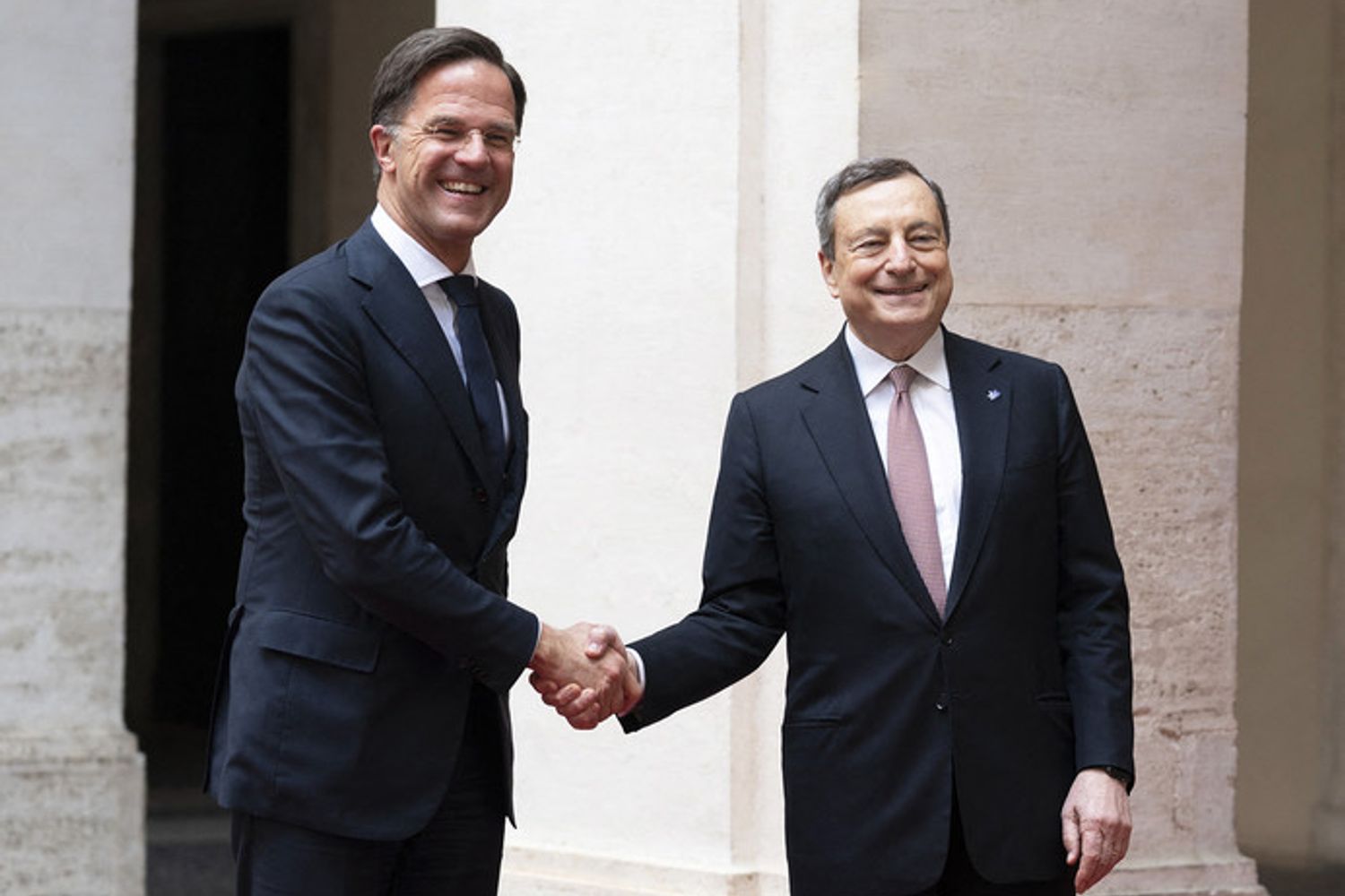 Mark Rutte e Mario Draghi