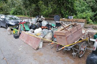 Operazione di bonifica a Villa Ada
