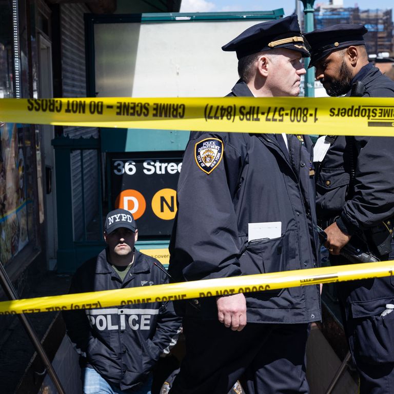 La metro di New York dopo gli spari&nbsp;