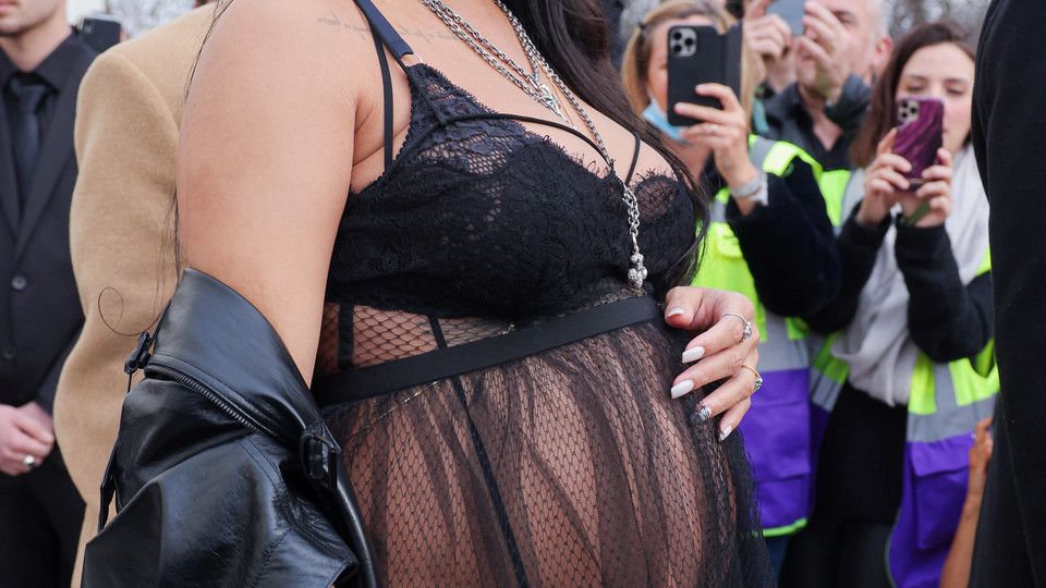 Rihanna alla settimana della moda di Parigi