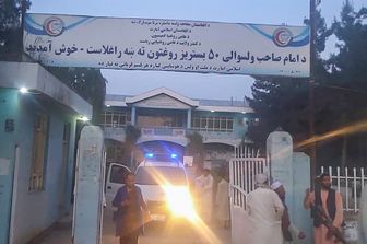 L'ospedale a Kunduz dove sono arrivati i feriti dell'attentato alla Moschea&nbsp;