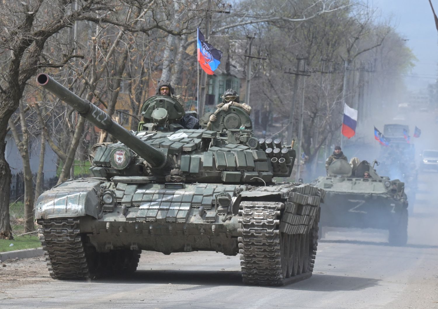 Carri armati russi a Mariupol&nbsp;