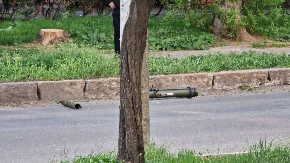 Un lanciarazzi portatile abbandonato dopo l'attacco in Transnistria