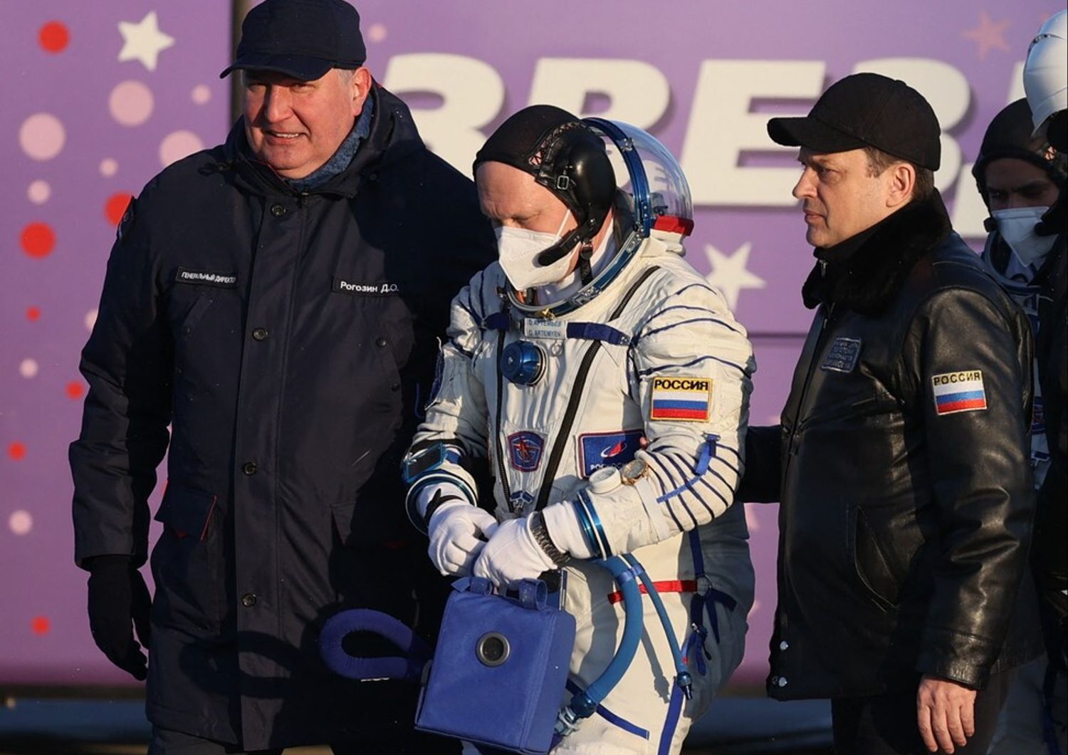 Astronauta russo in procinto di partire per una missione spaziale sulla Iss