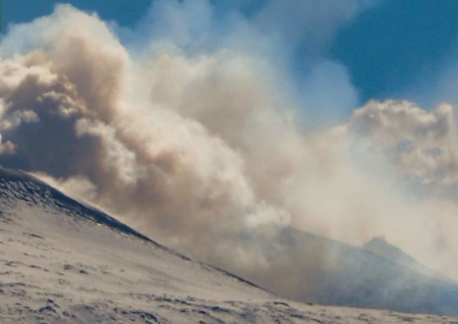 Etna anello cerchio di vapore